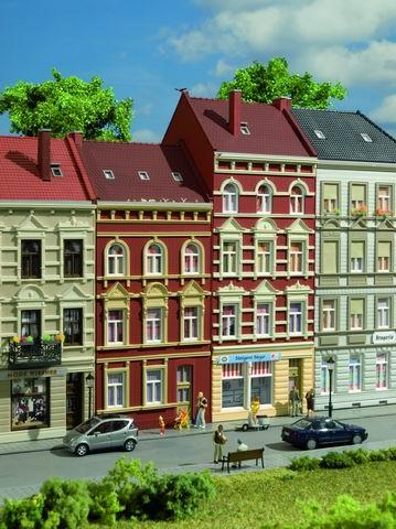 3 and 4 story buildings "Schmidtstrasse #27/29"<br /><a href='images/pictures/Auhagen/11417.jpg' target='_blank'>Full size image</a>